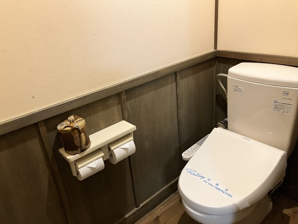 小松別荘　トイレ